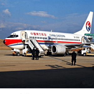 合肥新桥机场空运航空快运业稳步发展的原因是什么？